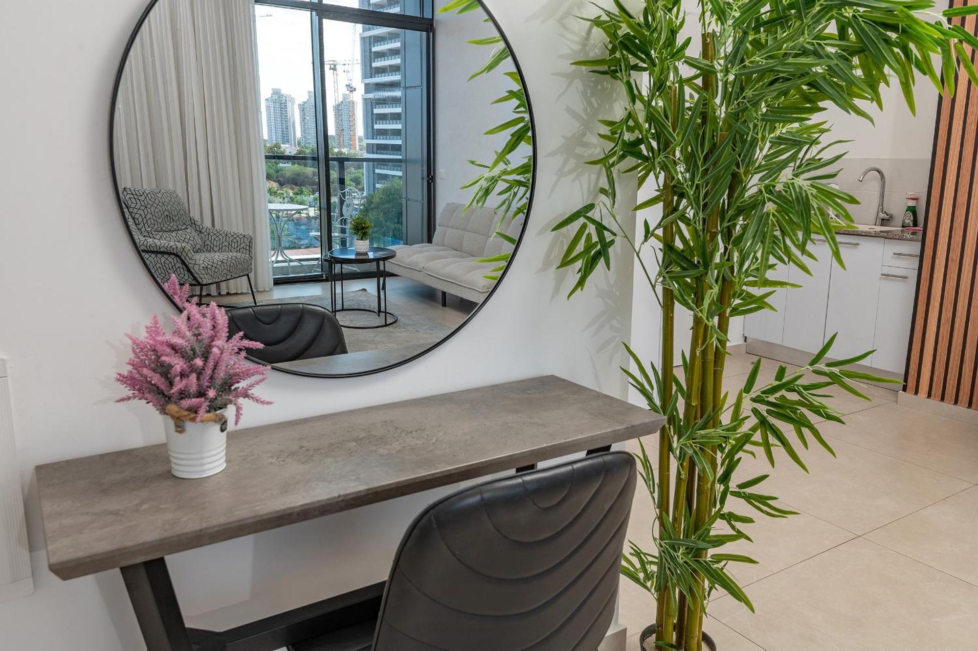 Hi-Yam Seaview Apartments & Suites - יש ממ"ד Бат Ям Стая снимка